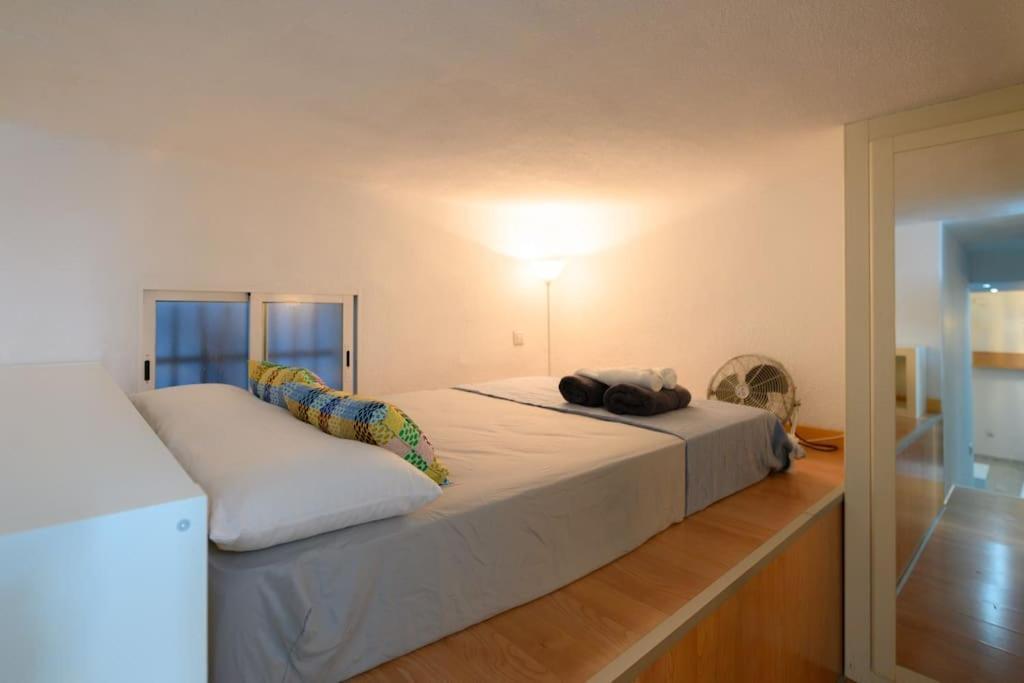 Appartamento Encantador Apartamento Temporal Centrico Con Patio Privado Mpe51 Madrid Esterno foto