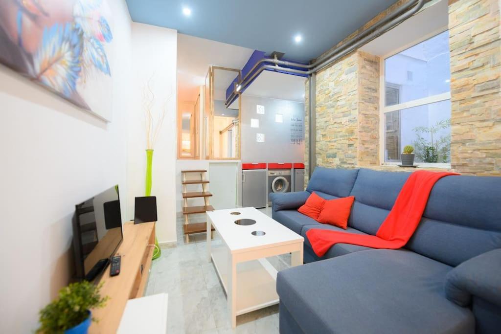 Appartamento Encantador Apartamento Temporal Centrico Con Patio Privado Mpe51 Madrid Esterno foto